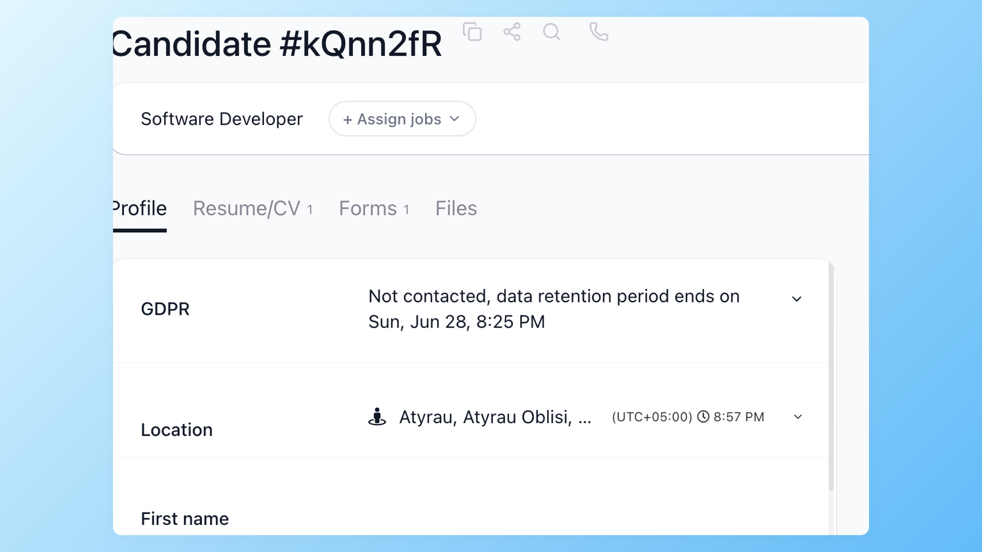100Hires candidate profile showing per-candidate GDPR consent status and data retention end date